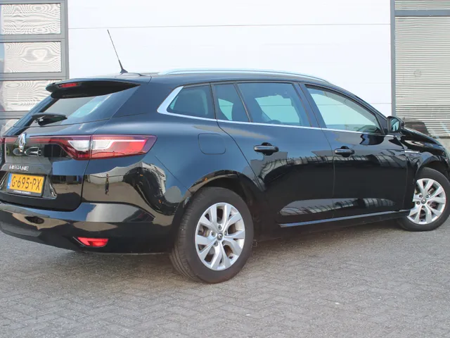 Renault Mégane Estate 1.3 TCe 115 PK Limited | Parkeersensoren | ECC | NAVI | 1.700 kg trekgewicht