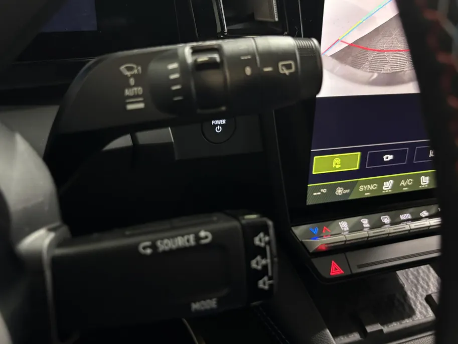 Renault Scénic E-Tech 220PK EV87 Long Range Esprit Alpine Automaat | DEMO | Solarbay Panoramadak | Harman Kardon Audio | Adaptive Cruise Control | Climate Control | 360 Camera | Apple CarPlay/Android Auto | Elektrisch Verstelbare Stoelen | Stoelverwarming |