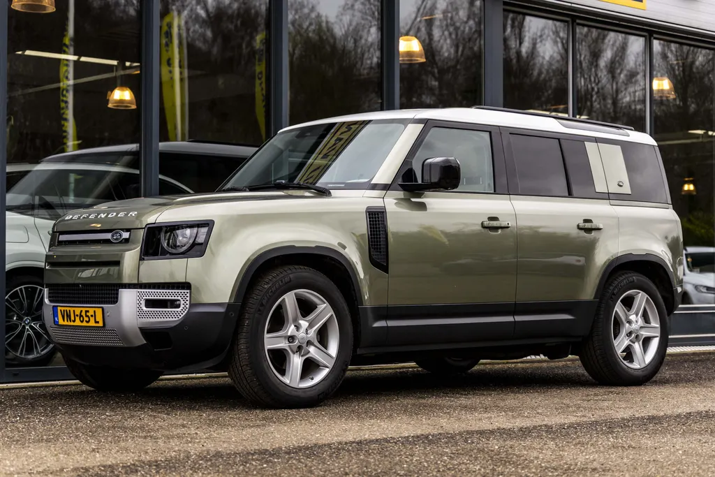 Land Rover Defender Hard Top 3.0 D250 110 MHEV SE EX.BTW