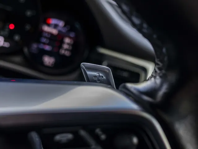 Porsche Macan NL geleverd 2.0