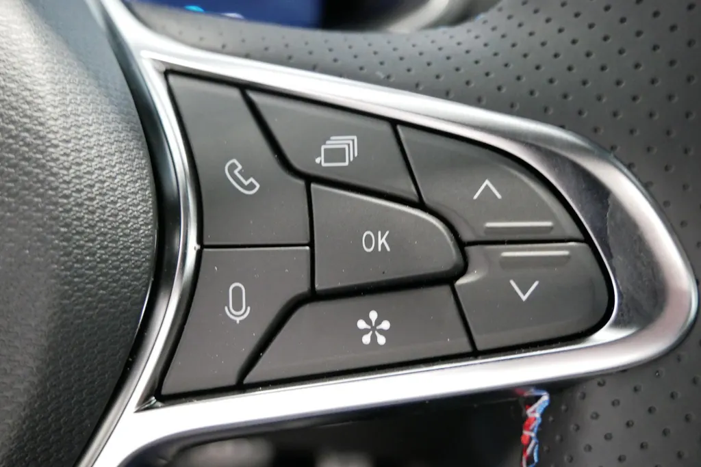 Renault Captur 1.8 E-Tech full hybrid 160 esprit Alpine | Profiteer nu van €3.000,- Zeeuw & Zeeuw voorraadkorting |Elec. Schuif/kantel dak | Harman Kardon geluidinstallatie | Uit voorraad leverbaar op = op