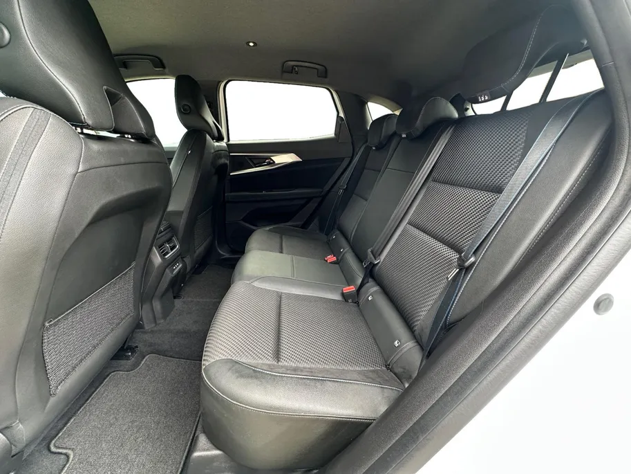Renault Austral 1.2 E-Tech full hybrid 200 techno esprit Alpine | Apple Carplay & Android Auto | Climate Control | Camera | Adaptieve Cruise Control | Automatische Kofferklep | Dodehoek Detectie | 12 Maanden BOVAG Garantie
