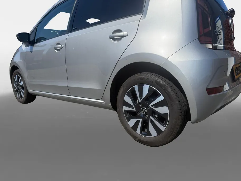 Volkswagen up! 1.0 | Camera | Parkeersensoren | Climate Control | Cruise Control | DAB | Stuurbediening | Bluetooth | Goed Onderhouden