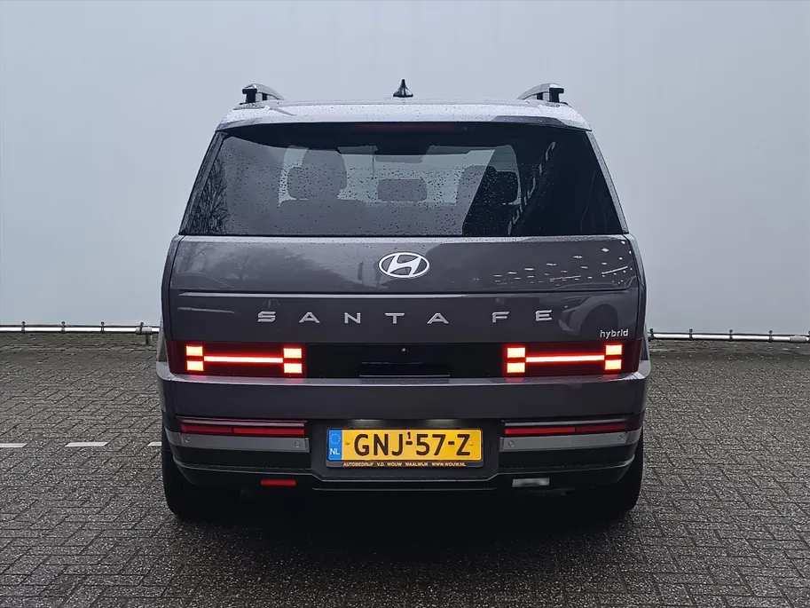 Hyundai Santa Fe 1.6 T-GDi HEV 7-zits Premium / BTW / Org. Nederlands! / 1e Eigenaar / SCHERP GEPRIJSD!