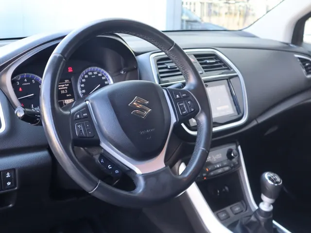 Suzuki S-Cross 1.4 BoosterJet Select Hybrid Trekhaak | AllSeasons | Adapt. Crui