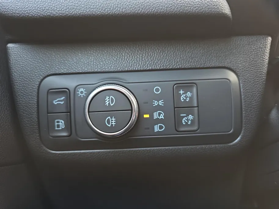 Ford Kuga 2.5 PHEV ST-Line | Winterpack | Head-Up | Dodehoek Detectie | Elektr. Achterklep | Adapt. Cruise Control | 12 maanden garantie! |