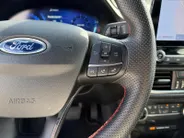 Ford Puma 1.0 EcoBoost Hybrid ST-Line X | Automaat | Trekhaak | Parkeersensoren voor en achter | Achteruitrijcamera | Adapt. Cruise control | BLIS | B&O | Draadloos opladen mobiel | 19' lichtmetalen velgen | Navigatie | Apple carplay & Android auto | Bovag garantie