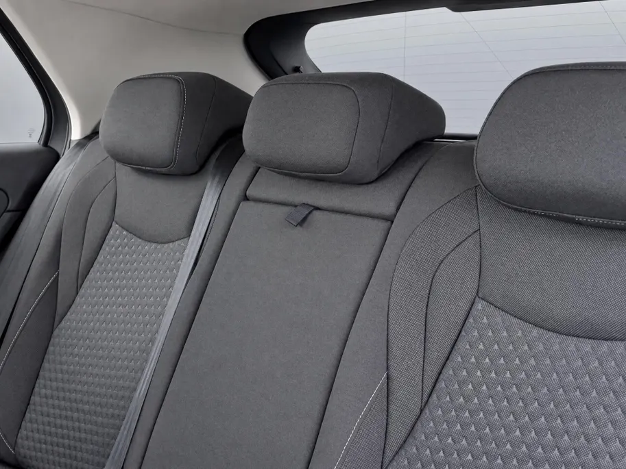 Volkswagen T-Roc Limited Edition 1.5 eTSI 116 PK 7 versn. DSG · Comfort Pakket ·  Prijs is inclusief inruilpremie ·