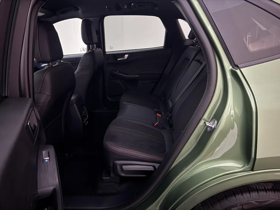 Ford Kuga 2.5 PHEV ST-Line X DIT IS EEN VOORRAADAUTO! | Elektrisch Wegklapbare Trekhaak | Winter Pack |