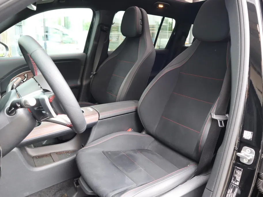 Mercedes-Benz GLB 250+ Business Solution AMG 85.5 kWh l Trekhaak l Keyless l Panoramadak