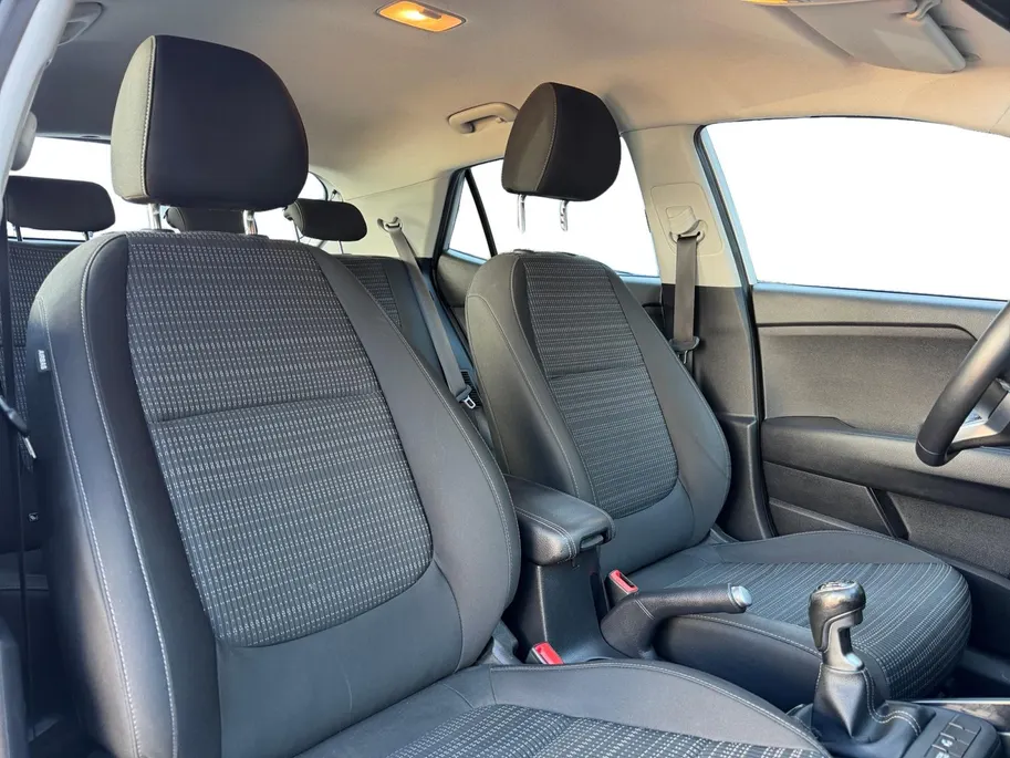 Kia Stonic 1.0 T-GDi MHEV DynamicLine | Volledig dealer onderhouden | Trekhaak | Navigatie | Apple CarPlay & Android Auto |