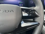 Omoda 9 SHS 1.5T-GDi SHS-P Premium 5p | DEMO | 145 km elektrisch rijbereik | Full Options | Stoelverwarming-/ventilatie | Panorama dak | Leder| Memory seats | Sony Premium audio