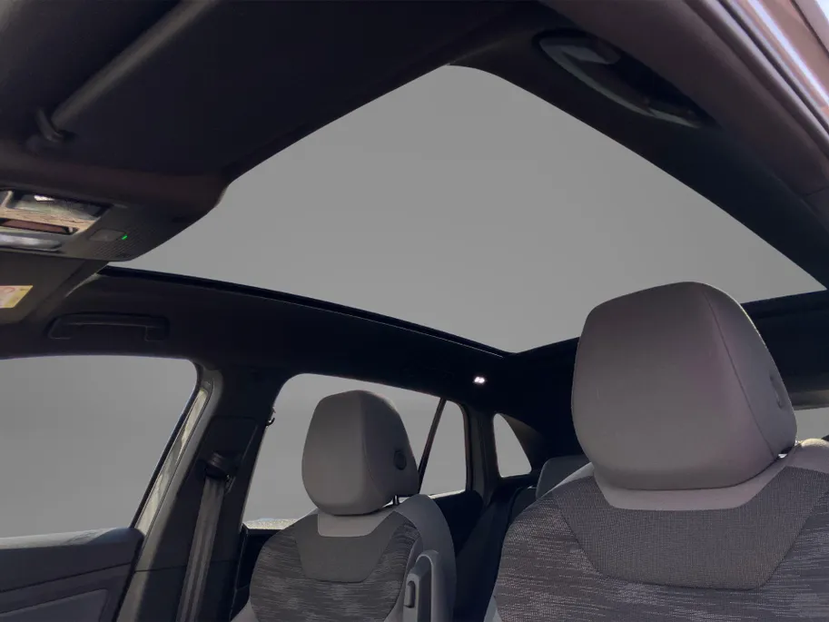 Volkswagen ID.4 Pro 77 kWh 150kW/204PK · Trekhaak · Panoramadak · Parkeersensoren · Apple/Android Car Play ·