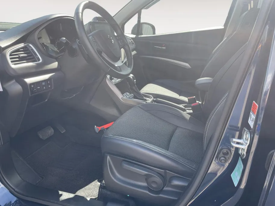 Suzuki S-Cross 1.5 Hybrid Style | Lichtmetalen velgen | Trekhaak | Navigatie | Stoelverwarming