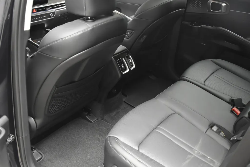 Kia Sorento 1.6 T-GDi 253pk PHEV AWD 7 PERS. DynamicPlusLine NIEUW DIRECT LEVERBAAR