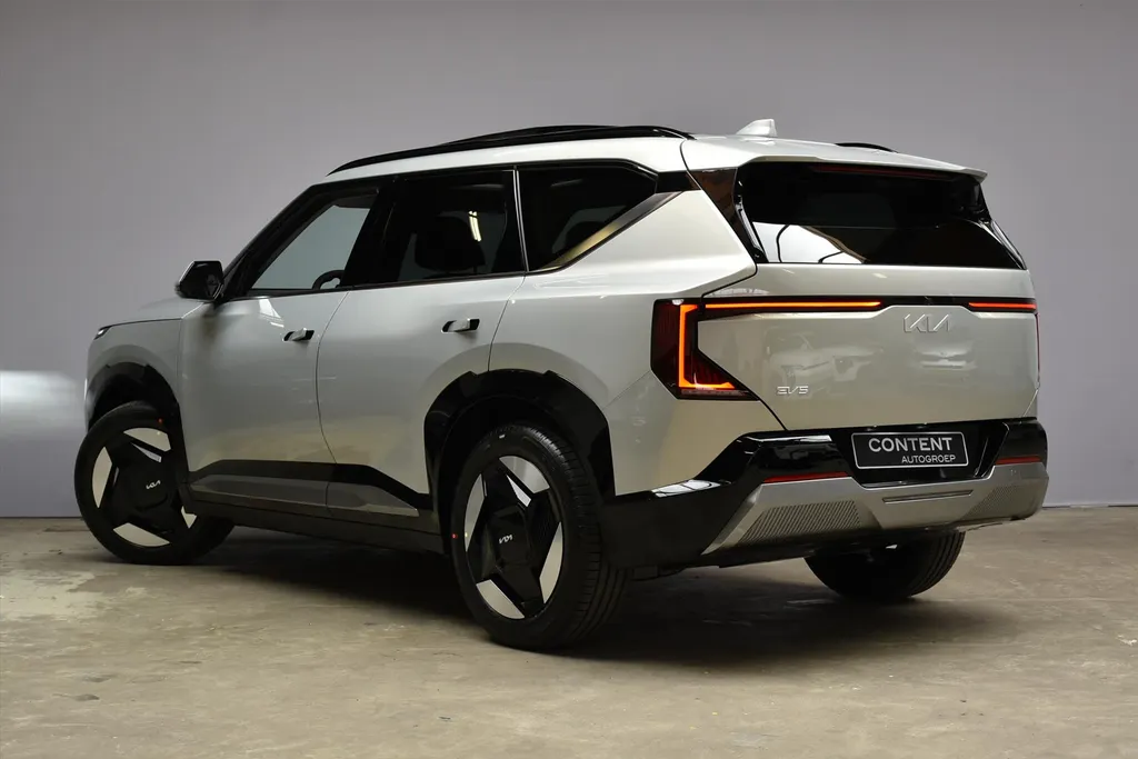 Kia EV5 81,4 kWh 217pk 2WD Plus Advanced NIEUW TE BESTELLEN