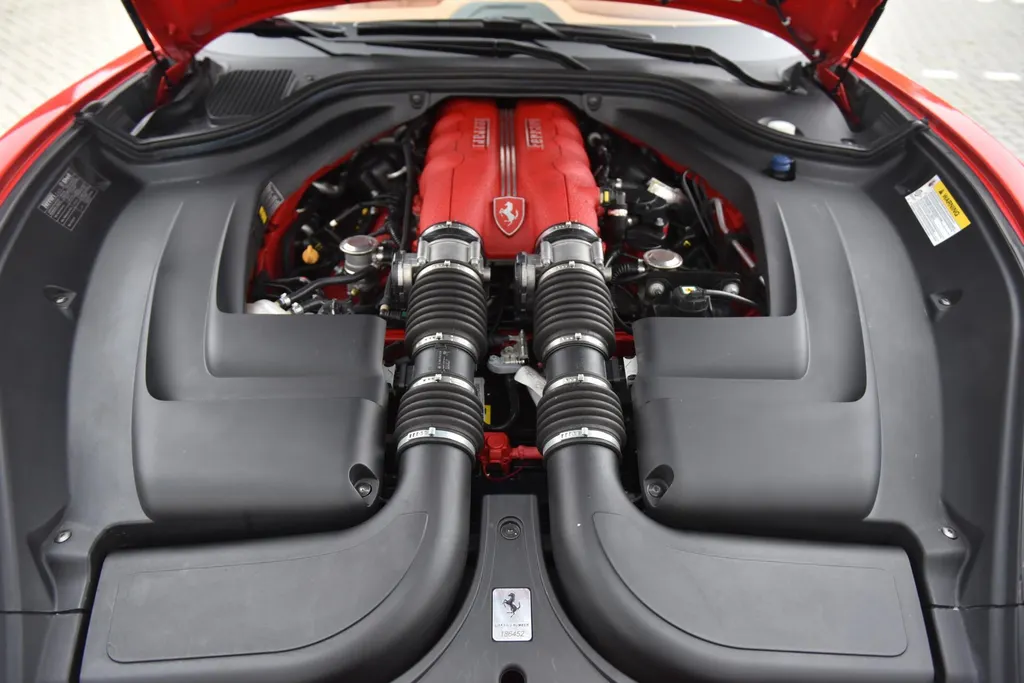 Ferrari California 4.3 V8 HELE