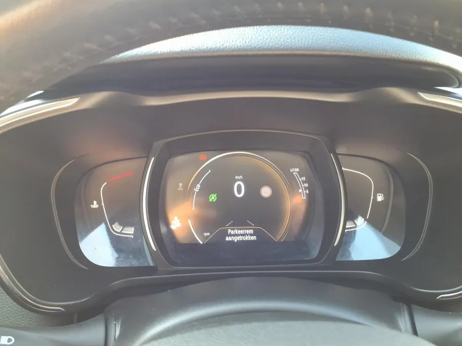 Renault Kadjar 1.2 TCe Intens Airco | Navigatie | Trekaak | Panoramadak | PDC/Camera | Blindspot waring |1 jaar Garantie