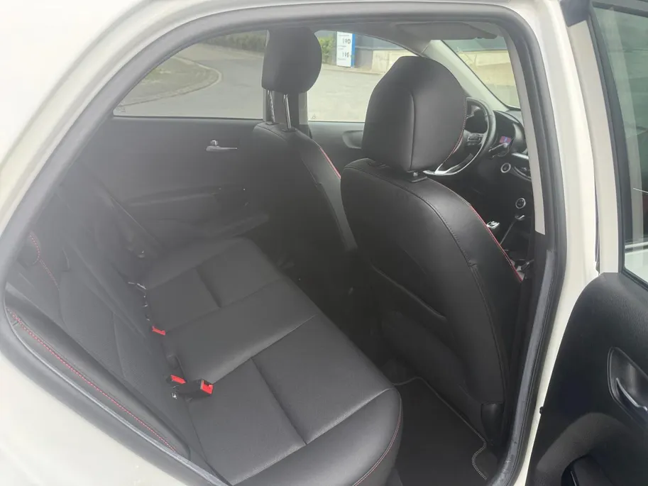 Kia Picanto 1.0 T-GDI GT-Line | Camera | Apple Carplay/Android Auto | Stoel/Stuur Verwarming | Cruise Control | Climate Control | Navigatie | 12 Maanden Bovag Garantie