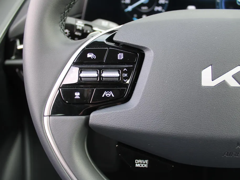 Kia Niro 1.6 GDi Hybrid DynamicLine | Camera | Cruise adapt. | Clima | 16' LM | Navi | Keyless | Apple Carplay/Android Auto |