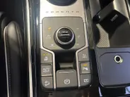 Kia Sorento 1.6 T-GDi Plug-in Hybrid 4WD ExecutiveLine 7p Apple Carplay / Android Auto | Navigatiesysteem | Elektrisch Verstelbare Voorstoelen | Bestuurdersstoel Met Geheugen | Stoelkoeling + Stoelverwarming | Stuurverwarming | Elektrisch Bedienbare Achterklep | Elek
