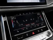 Audi Q8 60 TFSIe 490pk Tiptronic Quattro Pro Line S Comp · 360 Camera · Luchtvering · Laser LED · Wegklapbare Trekhaak · Elek. Voorstoelen · Nachtzicht · 23'' Inch · Garantie t/m 11-03-2031 of 100.000km