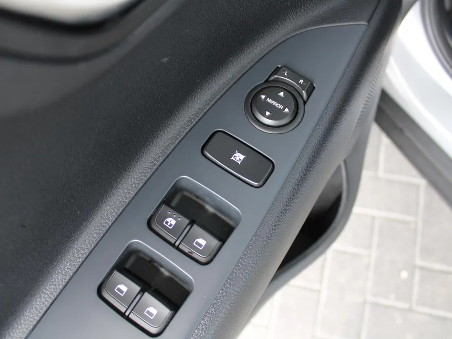Kia Stonic 1.0 T-GDi MHEV DynamicLine | 15' LM | Apple Carplay/Android Auto | Navi | Camera | Cruise | LED | Airco |