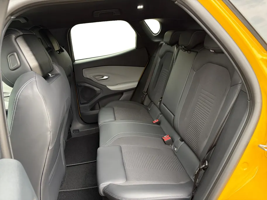 Ford Capri Premium Extended Range RWD 77 kWh | AGR Stoelen | 3500,- Ford Voordeel | 0,99% Rente icm Ford Options | B&O | Adaptieve Cruise Control