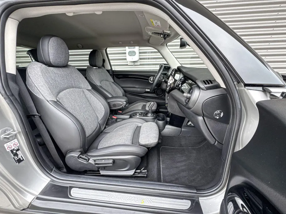 MINI Cooper 3-deurs Electric Business Edition 33 kWh