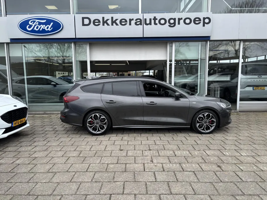 Ford Focus Wagon 1.0 EcoBoost Hybrid ST Line X