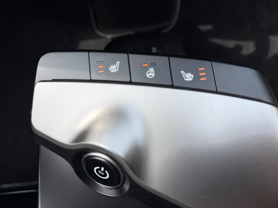Kia EV6 Black Edition 63 kWh | NAVI | CAMERA | ANDROID & APPLE CARPLAY | BLACK EDITION | 20 INCH & ALL SEASON | ETC...