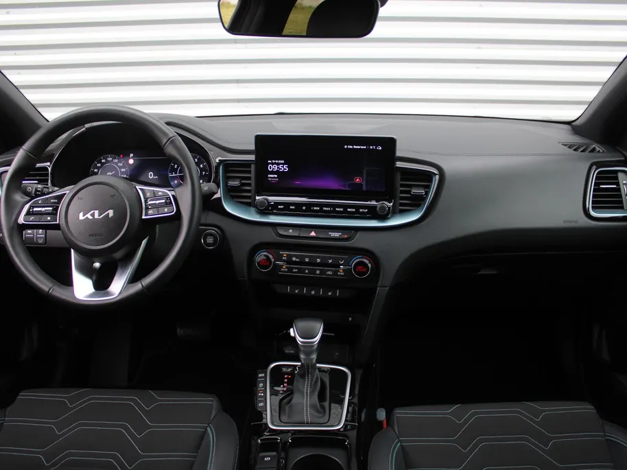 Kia Ceed Sportswagon 1.0 T-GDi MHEV Design Edition | Stuur-/stoelverwarming | Cruise adapt. | Camera | 16' LM | Elek. achterklep | JBL audio | LED |