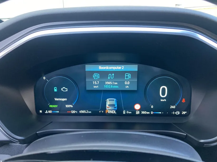 Ford Kuga 2.5 PHEV Titanium Elektrisch wegklapbare trekhaak - Draadloos opladen telefoon - Navigatie - Camera - DEMO