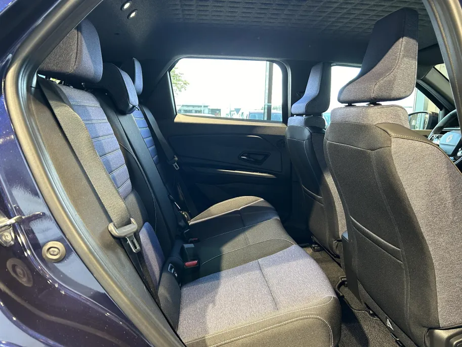 Renault 5 Comfort Range Techno | NU met €1.800,- Zeeuw & Zeeuw voorraadkorting en met GRATIS 5 jaar fabrieksgarantie tot 160.000km | PACK WINTER | V2G ready | Auto van het Jaar 2025 | Te financieren tegen 2,9% rente |