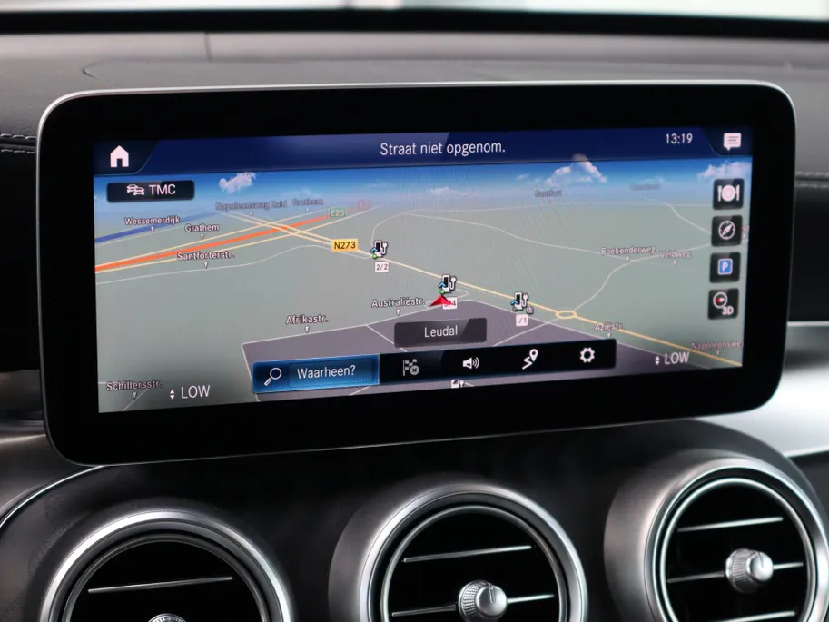 Mercedes-Benz GLC 300e 4MATIC Business Solution AMG l Trekhaak l Stoelverwarming l Achteruitrij camera