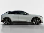 Ford Mustang Mach-E Standard RWD 73 kWh | Automaat | Pano dak | Adapt. Cruise control | BLIS | B&O audio | 360 graden camera | Parkeersensoren voor en achter | Elektr. achterklep | Fabrieksgarantie |