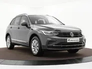 Volkswagen Tiguan 1.4 TSI eHybrid 245pk DSG Life Business · Camera · Inklap. Trekhaak · Dodehoeksensor · ACC · Keyless · Elek. Achterklep · Apple/Android Car Play ·