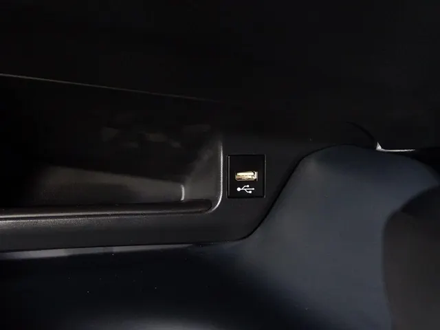 Toyota C-HR 1.8 Hybrid 122pk CVT Active | Apple CarPlay | Android Auto | Ada