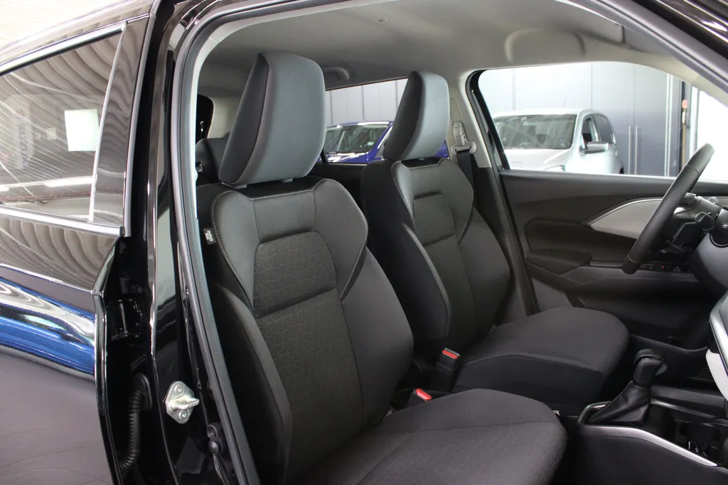 Suzuki Swift 1.2 Style Smart Hybrid Automaat / Navigatie / Keyless / Camera /
