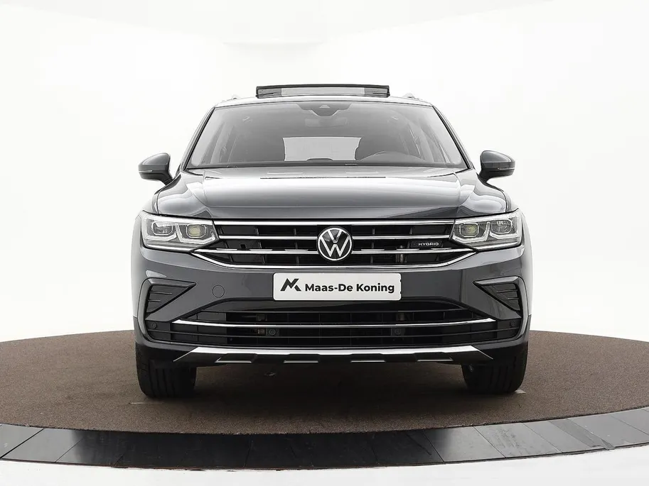 Volkswagen Tiguan 1.4 TSI 245pk eHybrid Elegance · Panoramadak · Camera · P-Sensoren · Dodehoek Detectie · 19'' Inch ·