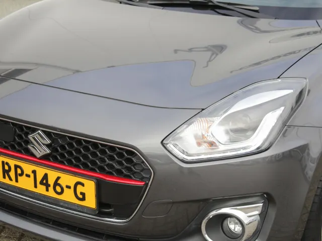 Suzuki Swift 1.0 Stijl Smart Hybrid | Navi | Cruise | Clima | Lm-Velgen