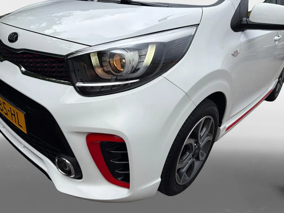 Kia Picanto 1.0 MPi GT-Line Edition Apple Carplay/Android Auto , navi , cruise , lm velgen , tel , camera , usb , sport stoelen , super mooie uitvoering . auto is voorzien van een nieuwe koppeling