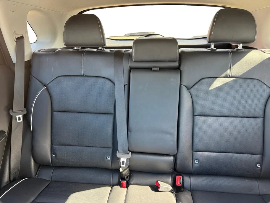 Kia e-Niro ExecutiveLine 64 kWh Meest luxe uitvoering | 1e Eigenaar | Dealer onderhouden | 3 Fase laden | Allseason banden | Metallic lak | Fabrieksgarantie | NAP
