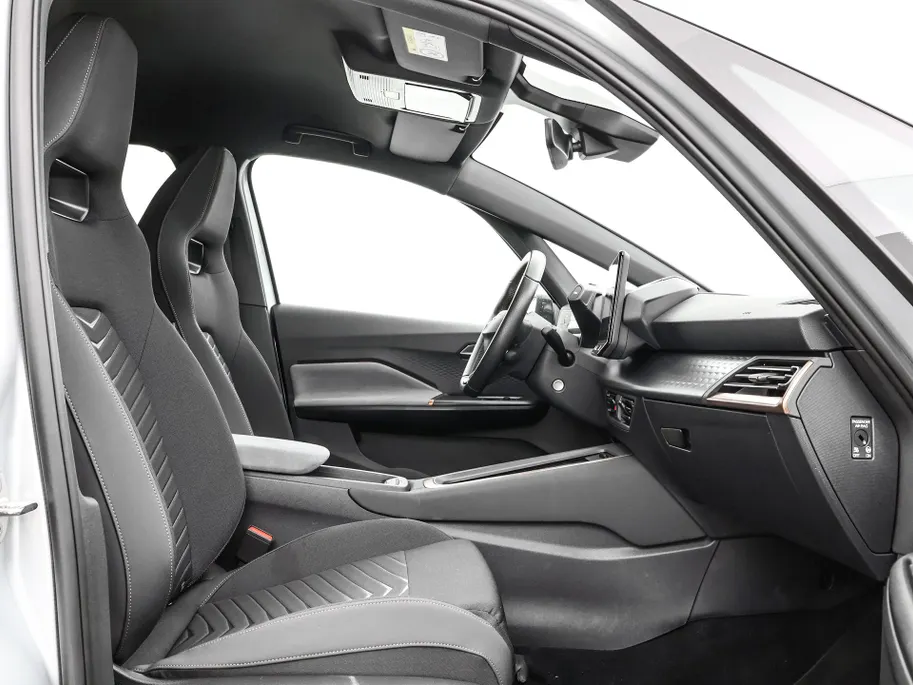 CUPRA Born Adrenaline 62 kWh 230pk · 95,6% · Camera · Apple/Android Car Play · Stuur- & Stoelverwarming · ACC · 19'Velgen · Keyless ·