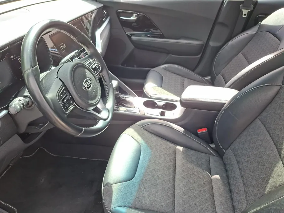 Kia Niro 1.6 GDi Hybrid DynamicLine Navigatie | Achteruitrijcamera | Cruise control | Climate control |