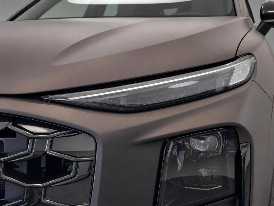 Audi Q3 e-hybrid S edition 272 PK · Tech pro · Trekhaak elek. wegklapbaar · Glazen panoramadak