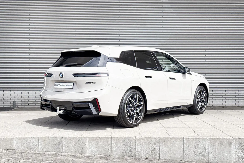 BMW iX xDrive M70 112 kWh