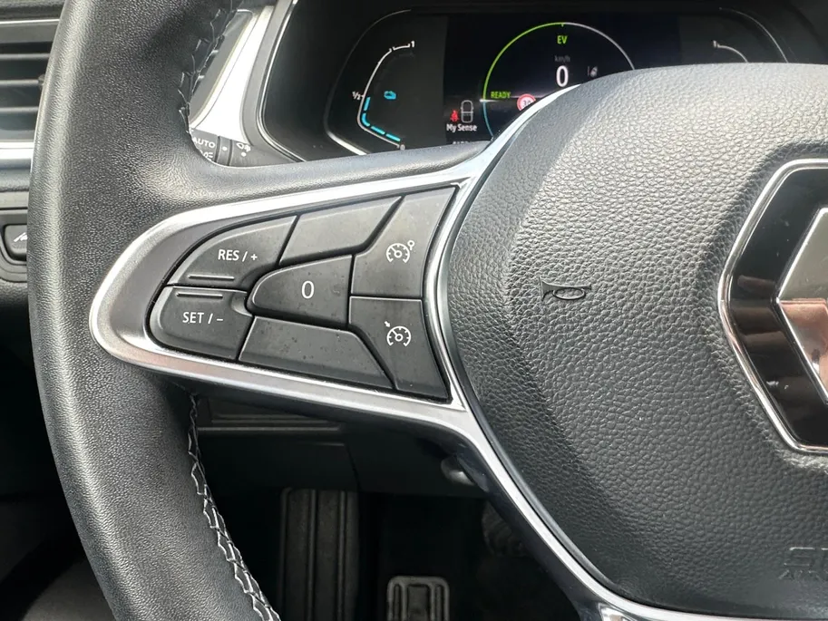 Renault Captur 1.6 E-Tech Hybrid 145 Intens | Automaat | Apple Carplay & Android Auto | Camera | Parkeersensoren | LMV | Cruise & Climate Control | 12 Maanden BOVAG Garantie