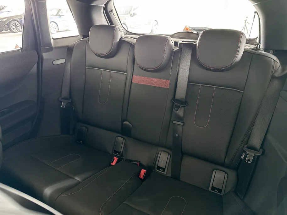 MINI Cooper 5-deurs Cooper C John Cooper Works M