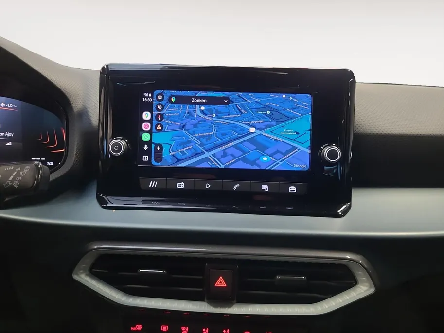 SEAT Arona Xperience Business Connect | Adaptief Cruise  | Climate Control | Camera | Dodehoek Detectie | 17'' LM Velgen | Apple Carplay | Android Auto | 9.000 km!